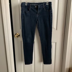 American Eagle Outfitters. Stretch jegging. Dark wash denim